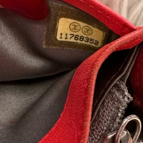 CHANEL Patent Leather Mademoaelle Lucky Symbols Bi-Fold Wallet - Picture 5 of 13